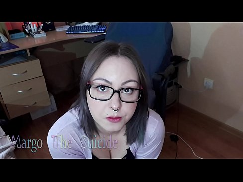 ❤️ Көз айнек тагынган сексуалдуу кыз Дилдону камерага терең соруп ❤️❌ Порно vk боюнча бизде ☑